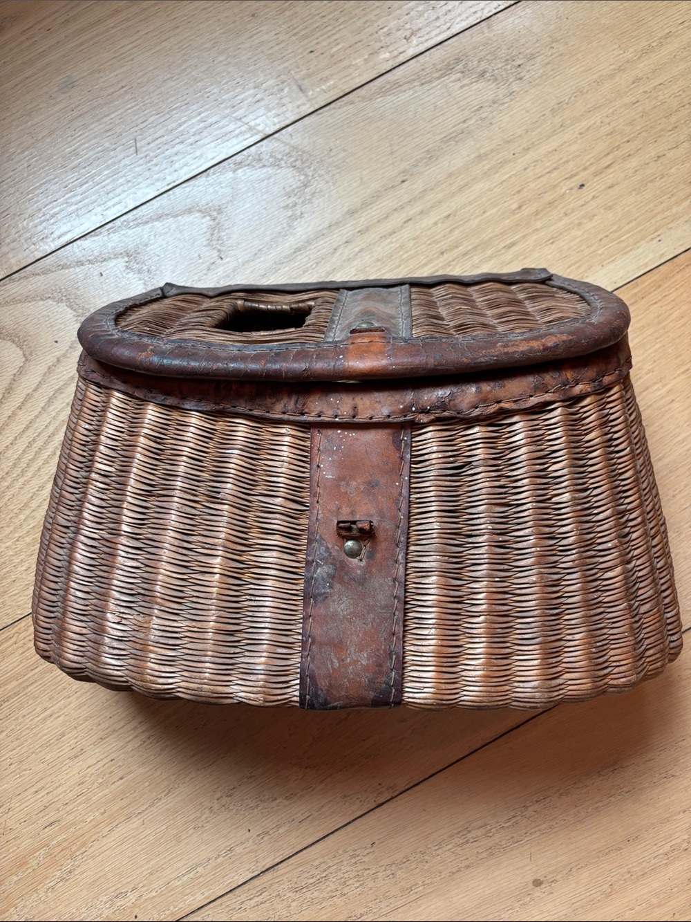 Vintage Wicker Fishing Creel Basket
Leather Trim | Rustic Cabin Decor | Antique
